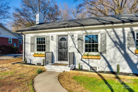 1865 Woodland Drive