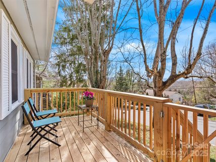 310 Riverview Drive sold home in Riverview, Asheville, NC