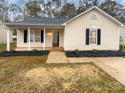 5134 Possum Trot Lane sold home in King Acres, Charlotte, NC