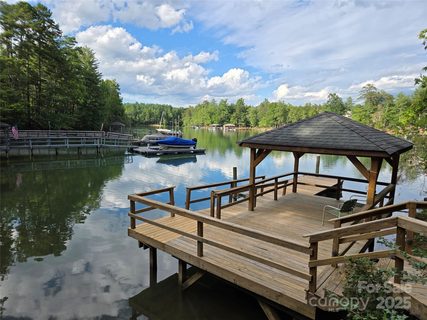 1441 Southpointe Drive active home in Southpointe, Morganton, NC