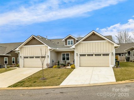 10 Cozy Cottage Way sold townhome in The Cottages at Averys Creek, Arden, NC