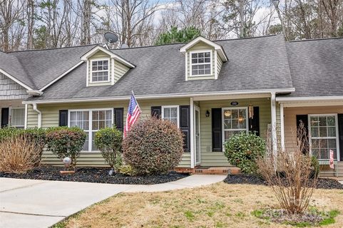 543 Weavers Crossing sold townhome in Avery Lake, Fort Mill, SC
