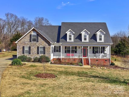 1796 Williamsburg Drive sold home in Stoneridge Lakes, Rock Hill, SC
