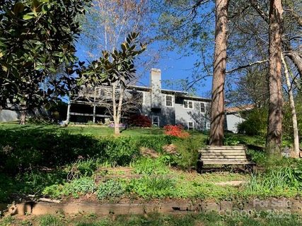 34 Larkspur Court sold home in Hawthorne, Asheville, NC