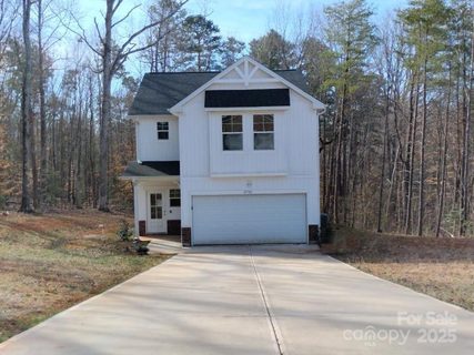 2792 5th Avenue sold home in Meridian, Hickory, NC