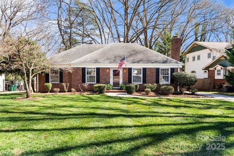 4425 Longwood Drive
