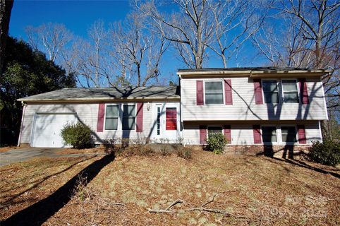6811 Rollingridge Drive