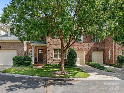 261 Crownsgate Court sold home in Crownsgate, Charlotte, NC