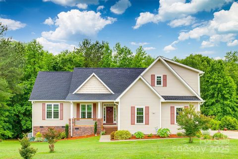 2050 Sunswept Lane sold home in Hunters Place, York, SC