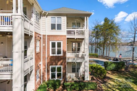 921 Northeast Drive 26 sold home in Spinnaker Reach, Davidson, NC