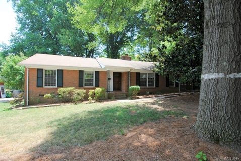 4707 Carriage Drive Circle