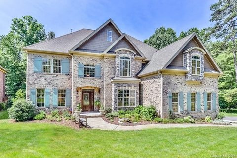 3833 Lakeside Drive