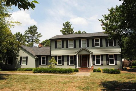 3021 Southampton Circle