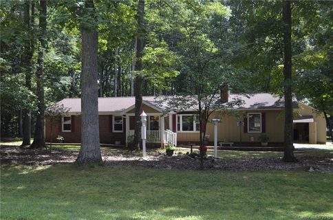 7526 Deer Track Drive sold home in Forest Oaks, Denver, NC