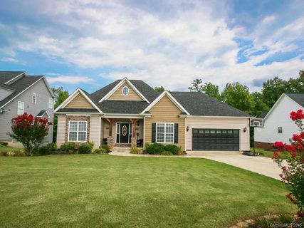 908 Goldfinch Circle