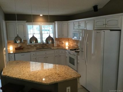 102 Old Granite Court sold home in Beacon Hills, Gastonia, NC