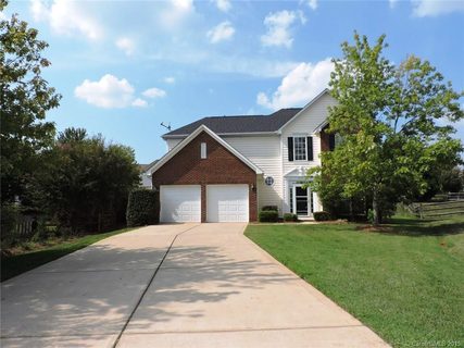 8604 Grey Squirrel Court sold home in Blakeney Heath - Fieldstone, Charlotte, NC