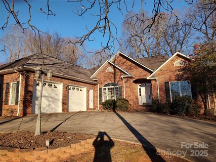 1018 Merrywood Drive sold home in Walnut Creek, Newton, NC