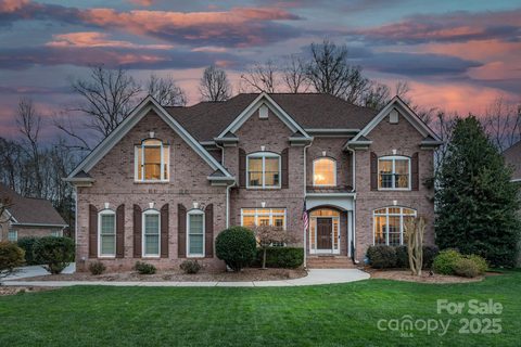 409 Conaway Court sold home in The Glen at Wesley Oaks, Waxhaw, NC