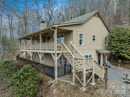 607 Blueberry Drive sold home in Cane River Hamlet, Burnsville, NC