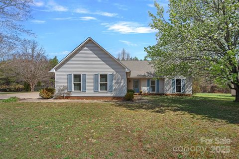 3768 Dellingdowns Drive sold home in Delling Downs, Denver, NC