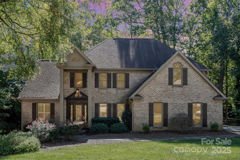 9022 Taunton Drive