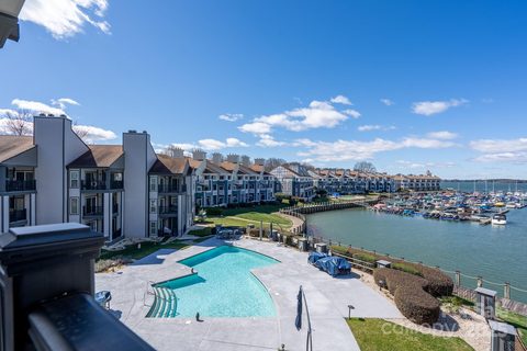 18877 Vineyard Point Lane sold home in Dockside, Cornelius, NC
