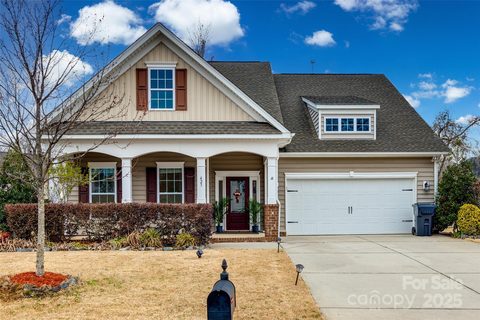 423 Castlebury Court sold home in Tullamore, Clover, SC