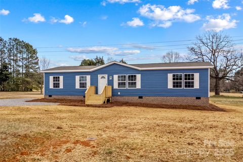 114 Hallmark Estates Drive sold home in Hallmark Estates, Statesville, NC