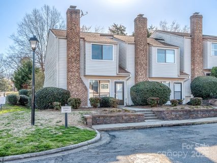 10901 Carmel Crossing Road sold townhome in Carmel Crossing, Charlotte, NC
