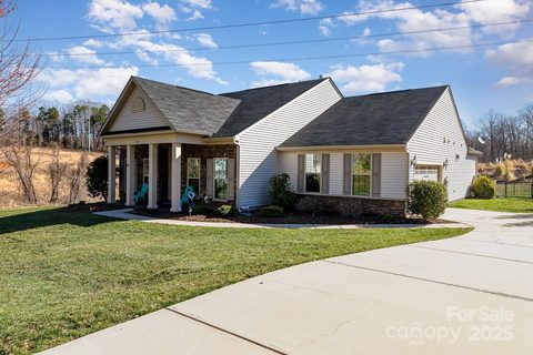 7034 Pin Oaks Drive sold home in Pin Oaks, Denver, NC