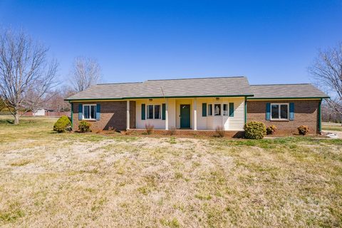 19 Harolds Court sold home in Pleasant Gardens, Taylorsville, NC