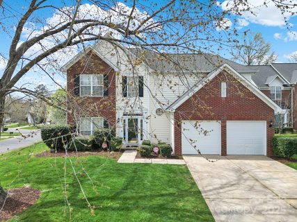 8620 Grey Squirrel Court sold home in Blakeney Heath - Fieldstone, Charlotte, NC