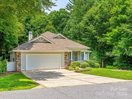 196 Eagle Chase Lane sold home in Eagle Chase, Etowah, NC