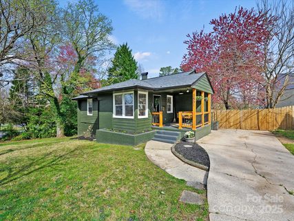 2501 Elkwood Circle sold home in Shamrock Gardens, Charlotte, NC