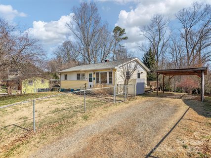 396 Riverview Drive sold home in Riverview, Asheville, NC