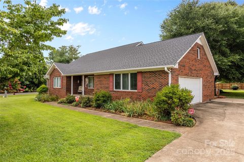 105 Baymount Drive sold home in Baymount Meadows, Statesville, NC