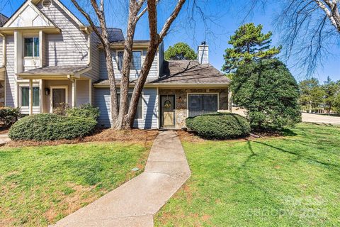 4139 N Course Drive sold townhome in Golfview at Raintree, Charlotte, NC