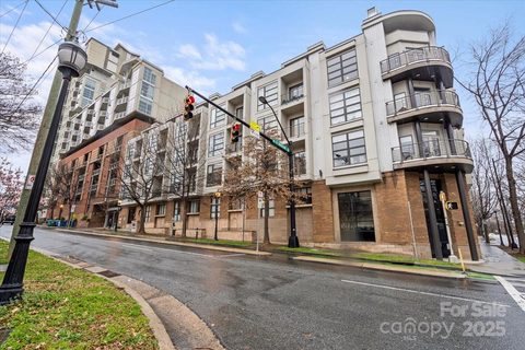 525 E 6th Street 211 sold home in Court 6, Charlotte, NC