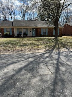 6520 Farmway Place