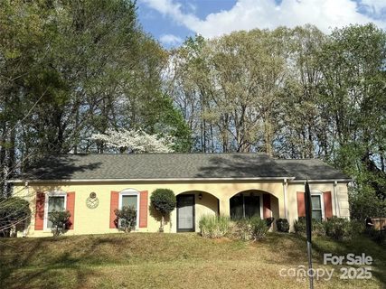 6721 Old Post Road sold home in East Forest, Charlotte, NC