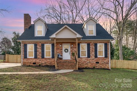 1815 Townes Court sold home in Harrell Estates, Rock Hill, SC