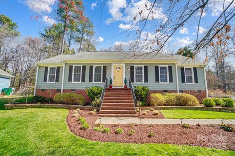 3842 Saxonbury Way