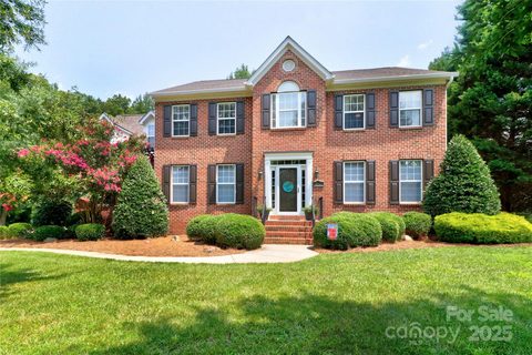 10625 Olde Irongate Lane sold home in Ellington Farm, Mint Hill, NC