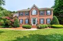 10625 Olde Irongate Lane sold home in Mint Hill, SC