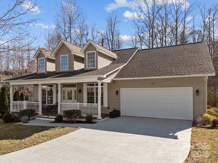 43 Golden Pond Way