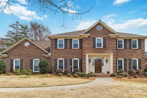 725 Stanhope Lane sold home in Mallory Manor, Matthews, NC