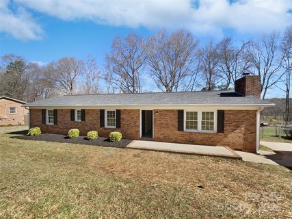 5012 Maplecrest Drive sold home in Maplecrest, Gastonia, NC