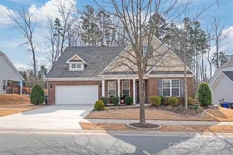 8823 Bur Lane sold home in Cobblestone Manor, Huntersville, NC