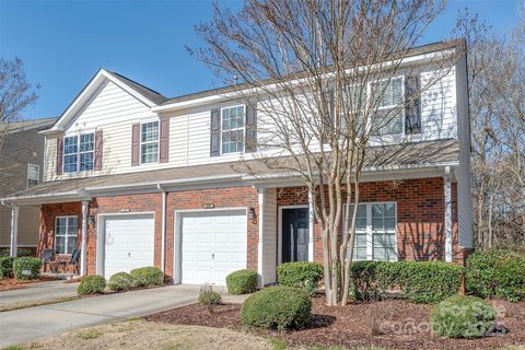 114 Clydesdale Court sold home in Wendover At Curry Place, Matthews, NC